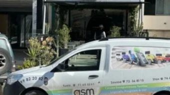 Mugs-Burger-300x300-1